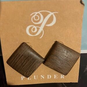 Plunder Wood-Textured Square Clip Earrings - Dark Brown